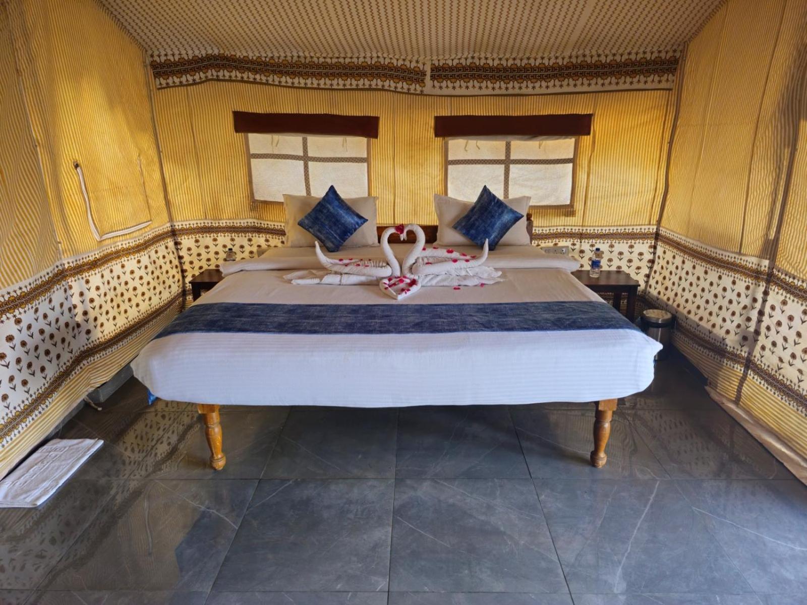 Riverview Tent Resort Kevadia 外观 照片