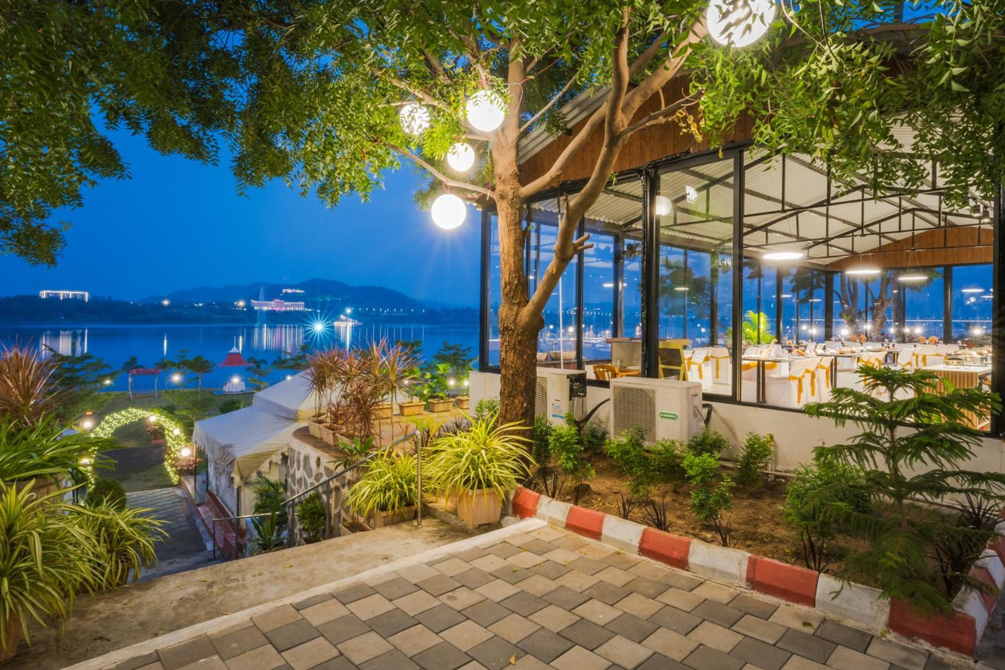 Riverview Tent Resort Kevadia 外观 照片