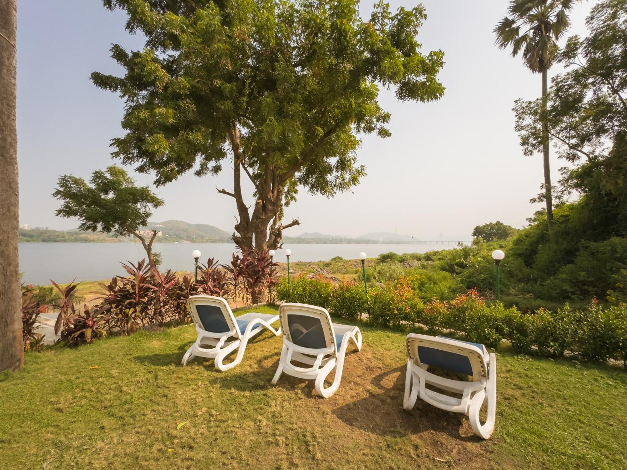 Riverview Tent Resort Kevadia 外观 照片