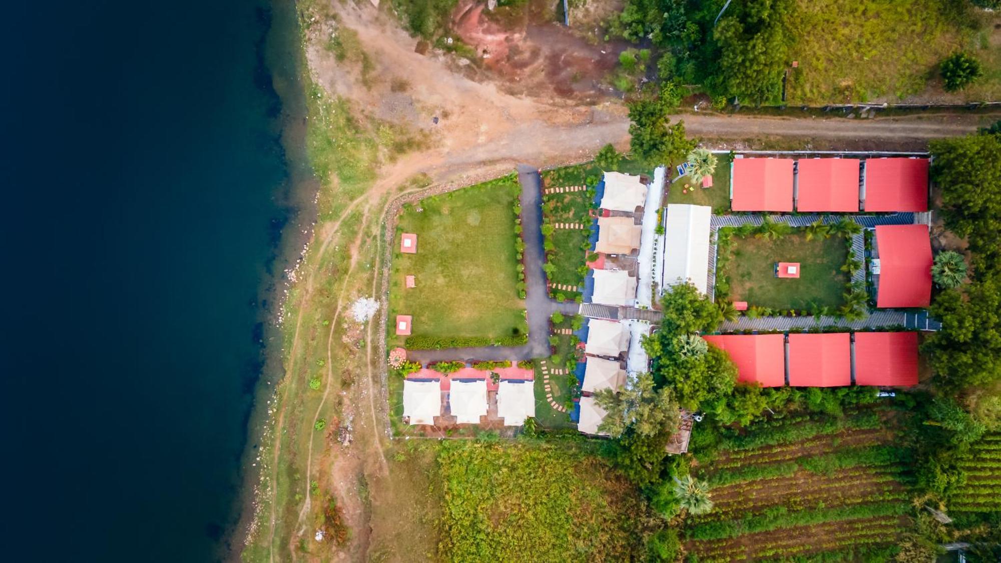 Riverview Tent Resort Kevadia 外观 照片