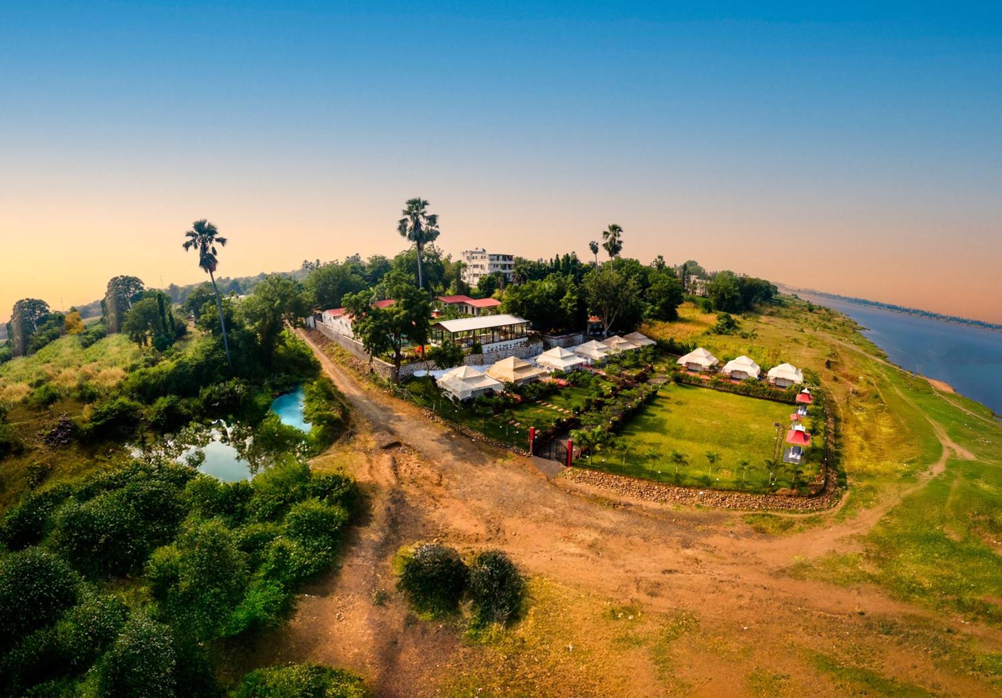 Riverview Tent Resort Kevadia 外观 照片